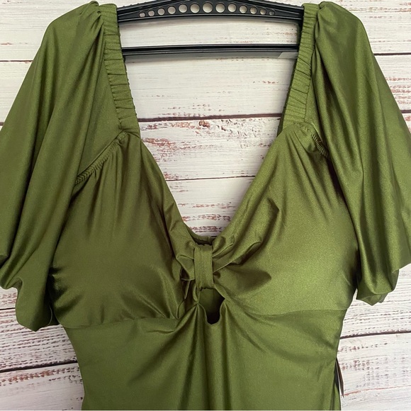 NWT Fe Noel Metallic Puff Sleeve Cut Out Medium Coverage One Piece Swimsuit - Picture 7 of 14